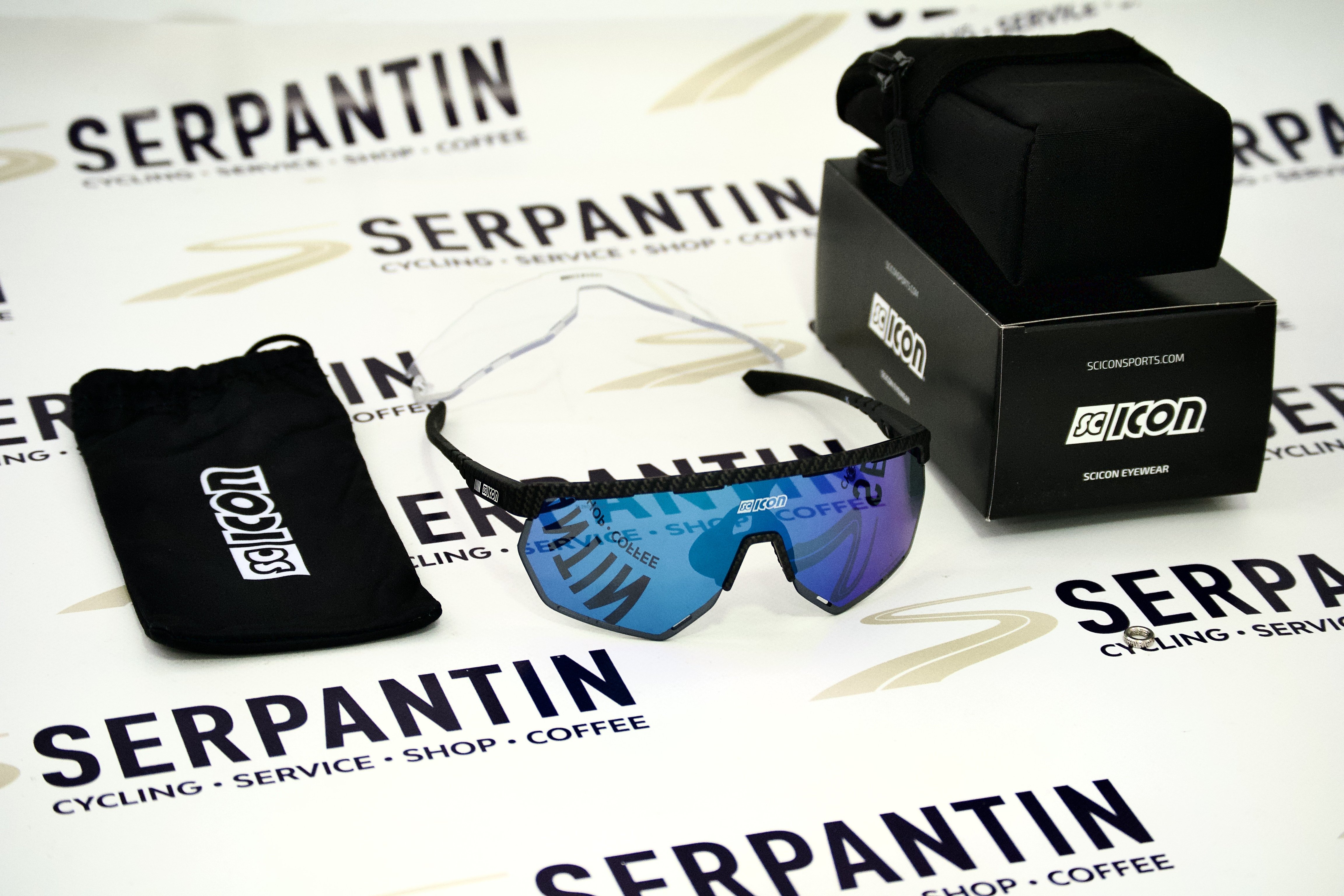 Очки Scicon AEROWING, Carbon Matt SCNPP Multimirror Blue купить в  SERPANTIN
