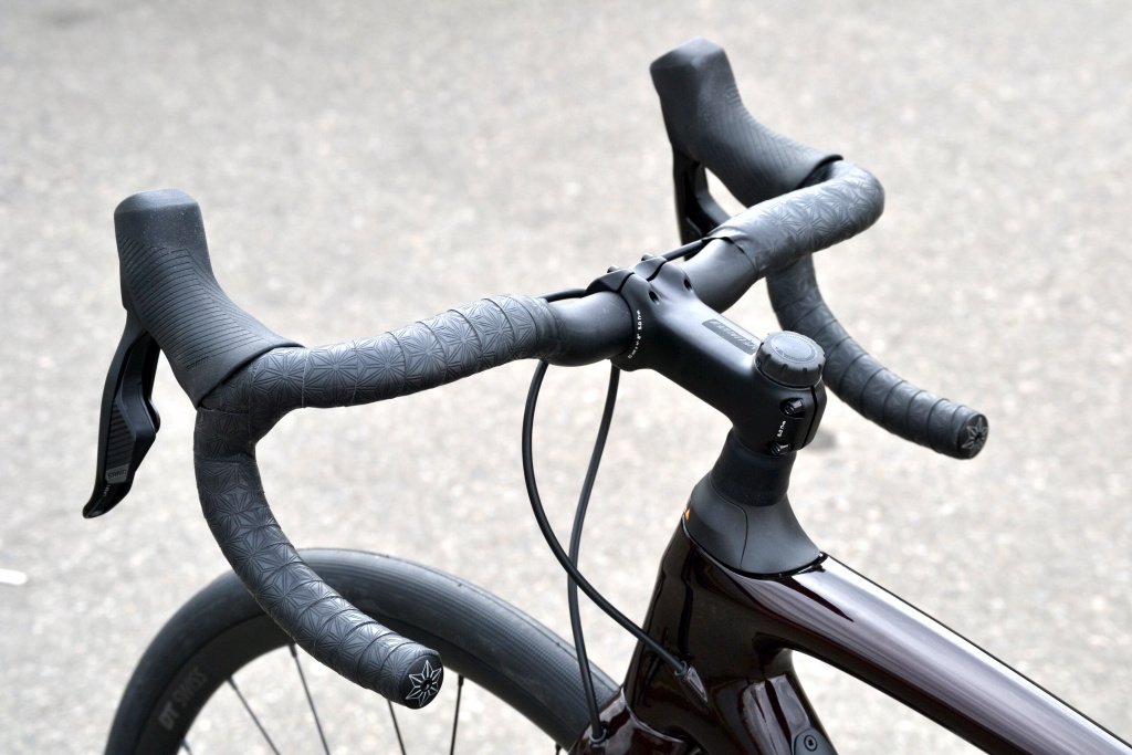 Велосипед шоссейный Specialized ROUBAIX COMP.jpg